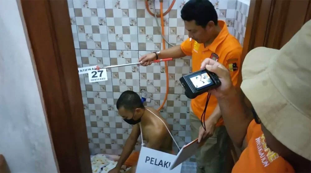 Rekonstruksi kasus mutilasi dengan tersangka Heru Prastiyo